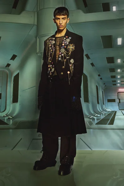 Look 29